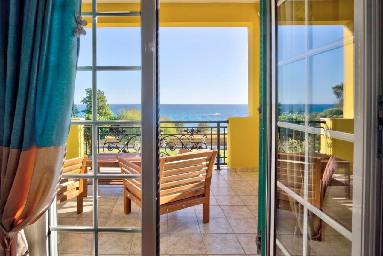 Skidi Beach House Agios Matthaios  Luaran gambar