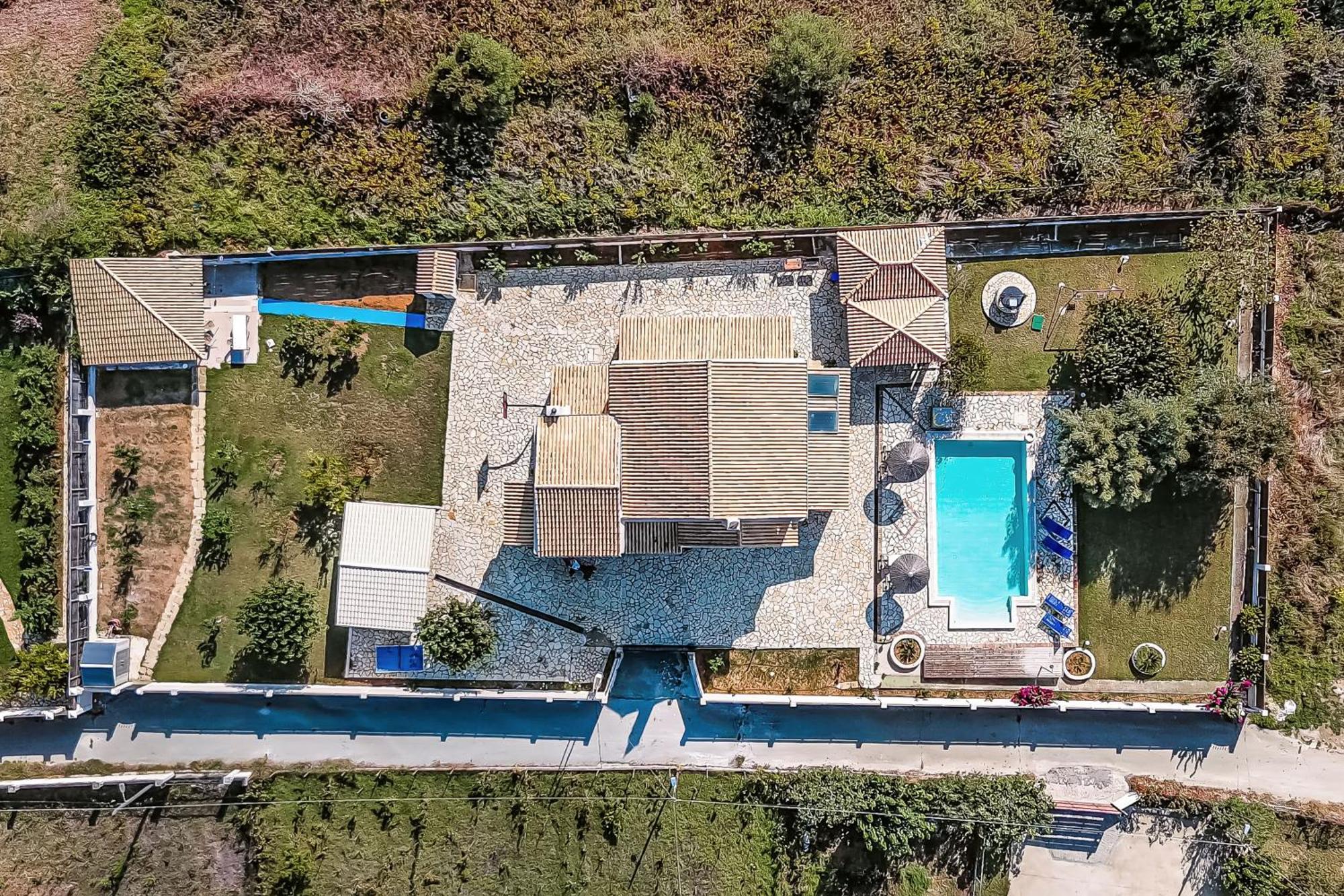 Skidi Beach House Agios Matthaios  Luaran gambar