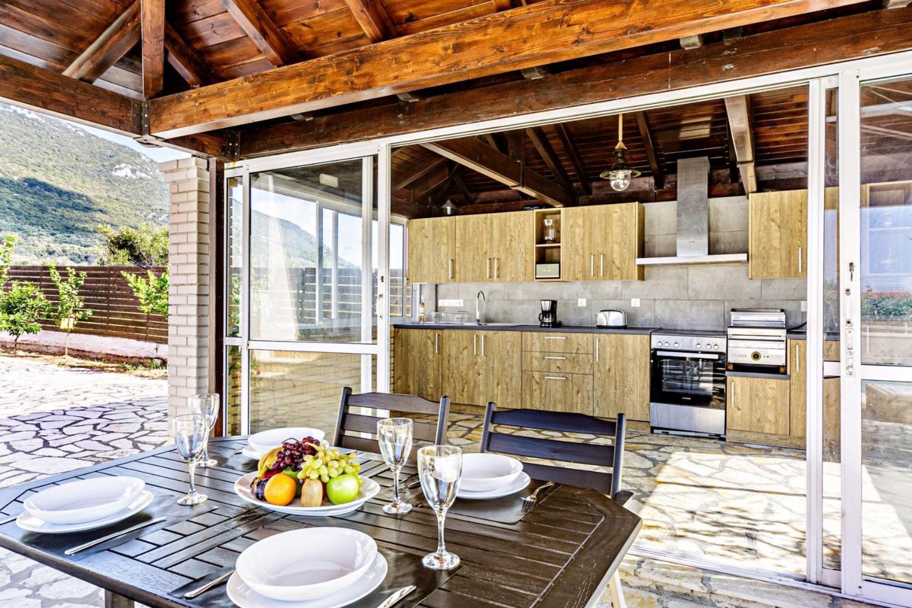Skidi Beach House Agios Matthaios  Luaran gambar